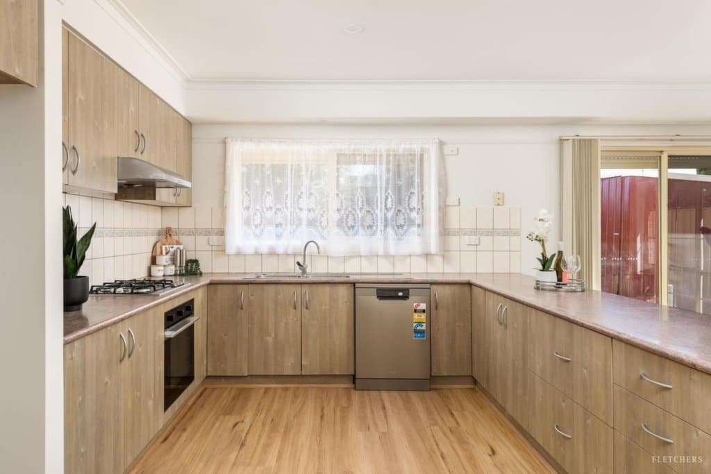 2/10A Lagen Court, Bundoora - Thumbnail 4