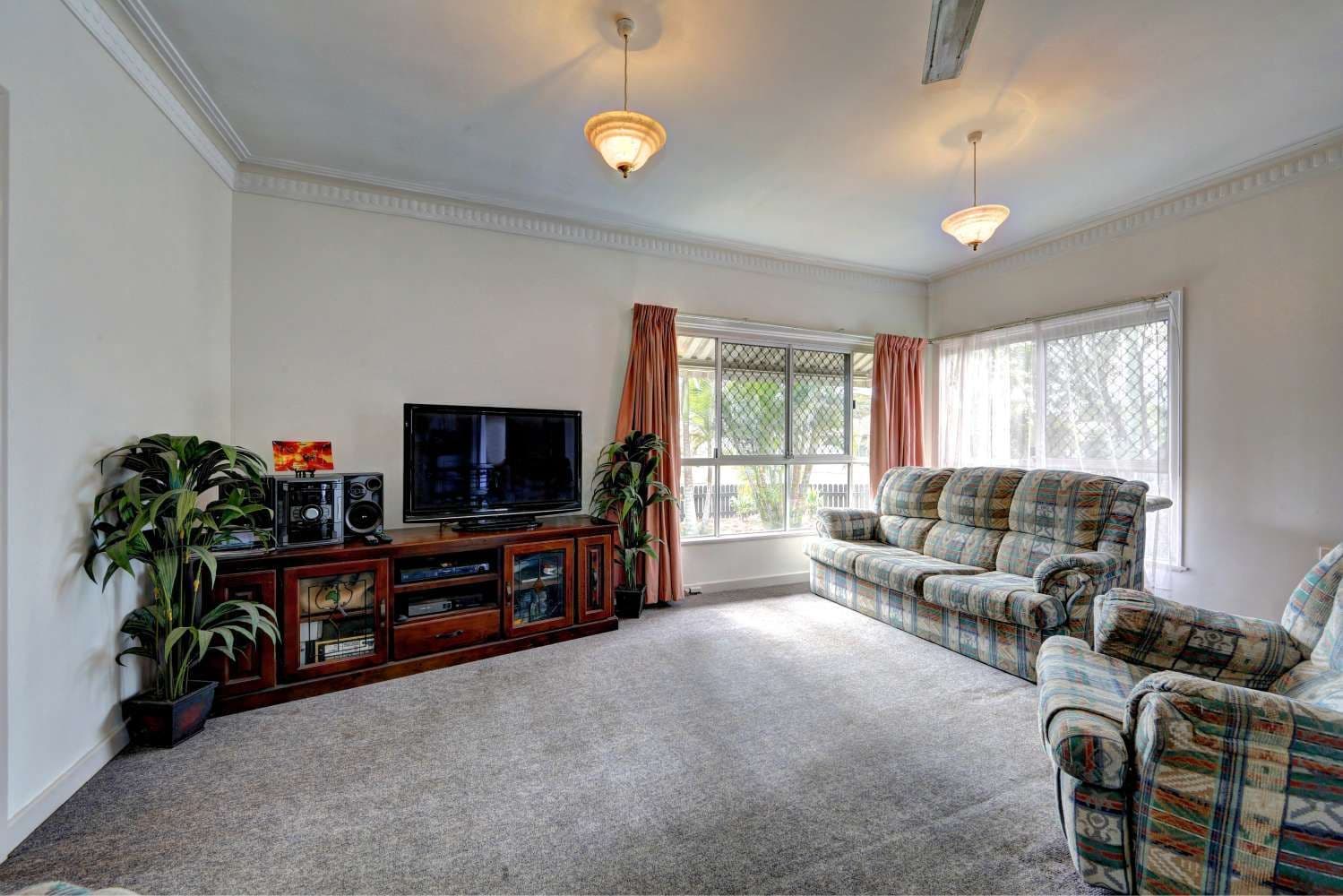 48 Hurst Street, WALKERVALE QLD 4670, Walkervale - Thumbnail 2