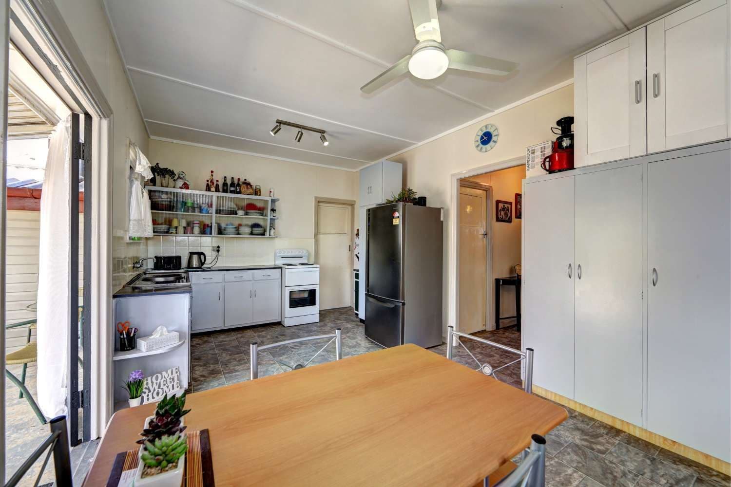 48 Hurst Street, WALKERVALE QLD 4670, Walkervale - Thumbnail 3
