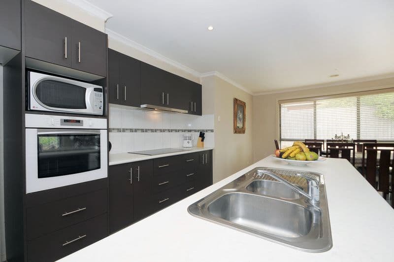 6 Sandalwood Grove, CARRUM DOWNS VIC 3201, Carrum Downs - Thumbnail 3