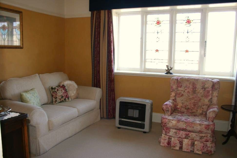 1 Kadwell Street, GOULBURN NSW 2580, Goulburn - Thumbnail 2