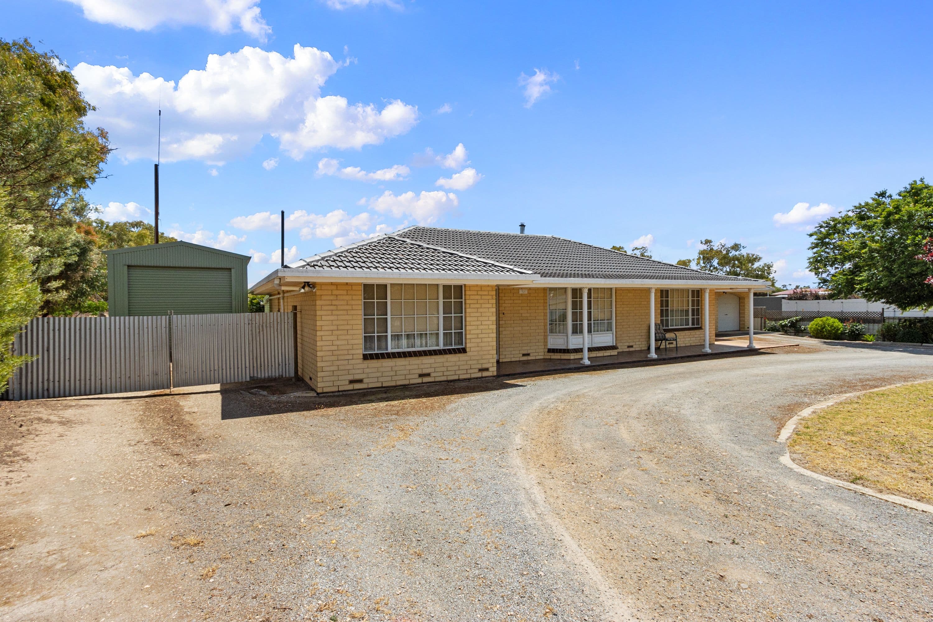 22 Bluff Road, Minlaton SA 5575, Minlaton - Thumbnail 2