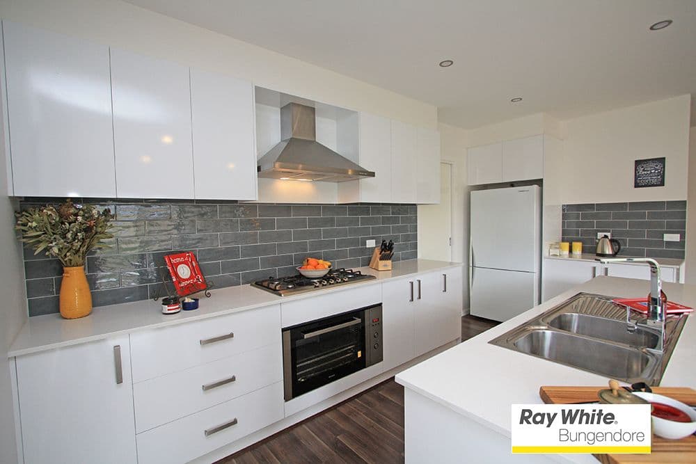 6 Angus Place, Bungendore - Thumbnail 2