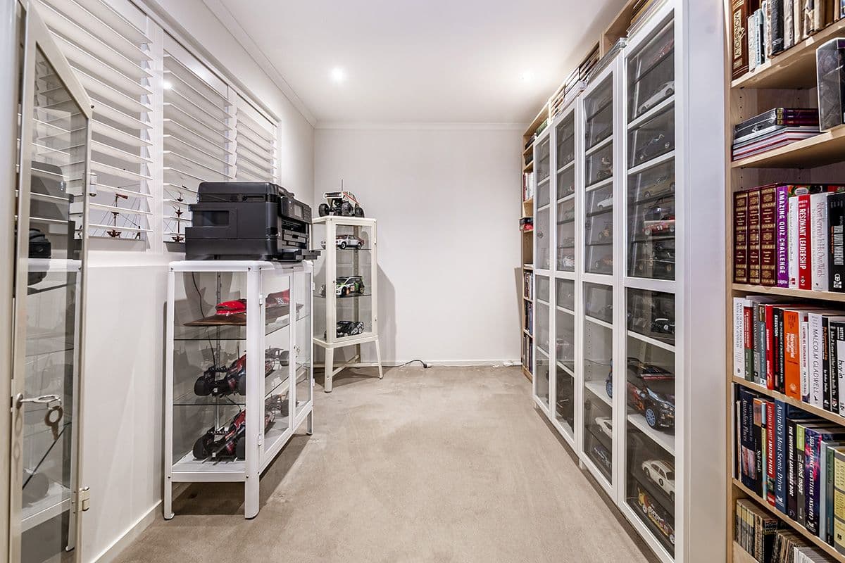 10 Peisley Crescent, Cranbourne East VIC 3977, Cranbourne East - Thumbnail 8