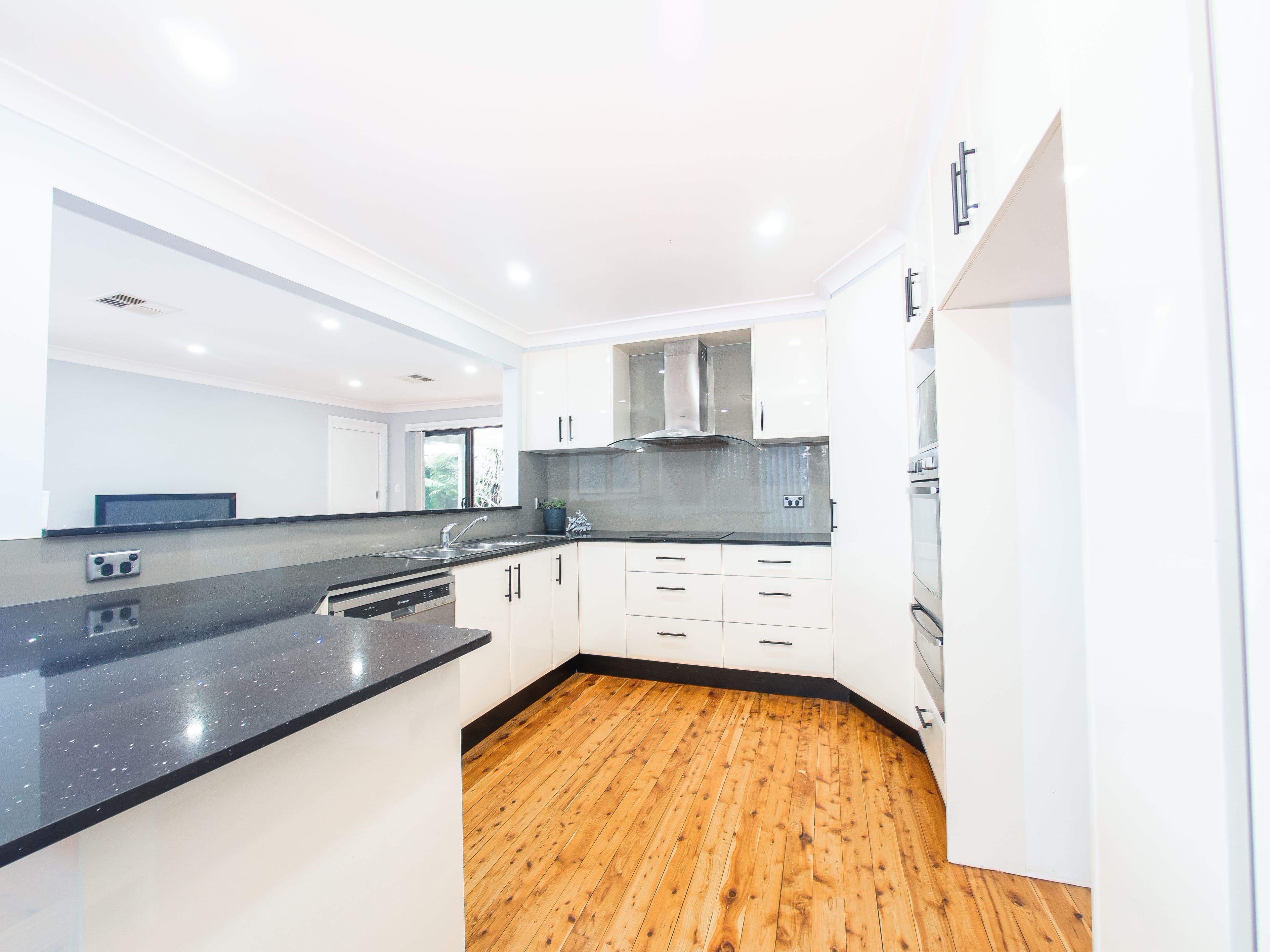 17 Laurina Avenue, Helensburgh NSW 2508, Helensburgh - Thumbnail 4