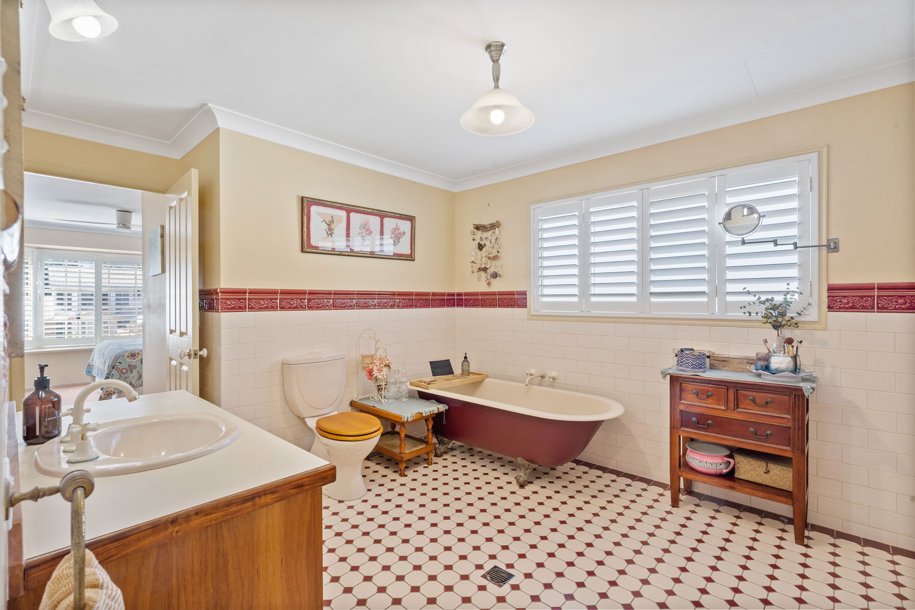 9 Yatama Place, Currumbin Waters QLD 4223, Currumbin Waters - Thumbnail 8