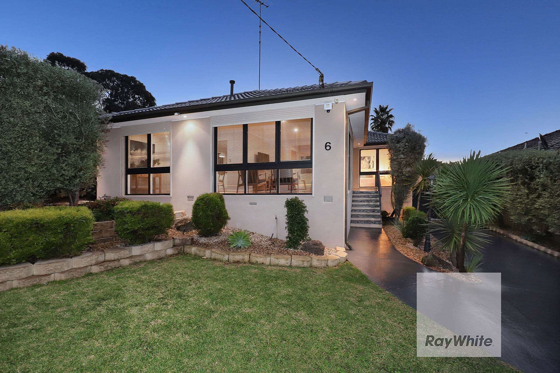 6 Keyes Place, Gladstone Park VIC 3043, Gladstone Park - Thumbnail 2