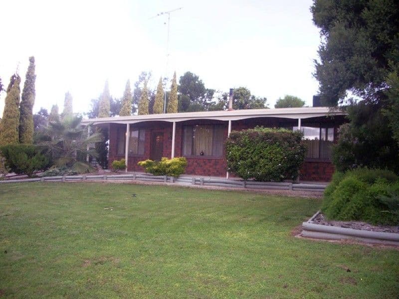 30 Albert Parade, BORDERTOWN SA 5268, Bordertown - Image 1