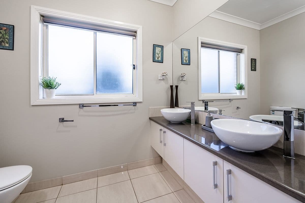 25 Yammerbook Way, Cranbourne East VIC 3977, Cranbourne East - Thumbnail 3
