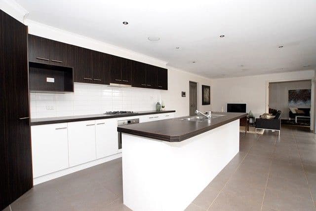 13 Kerlin Crescent, TARNEIT VIC 3029, Tarneit - Thumbnail 2