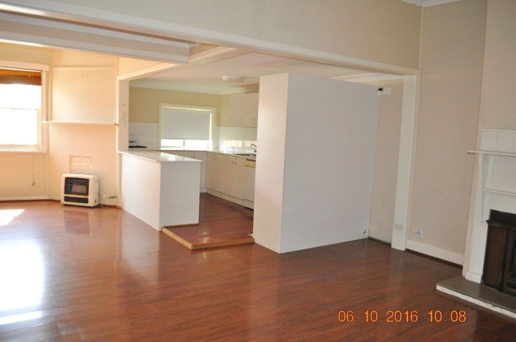 106 Sutton Street, Cootamundra - Thumbnail 4