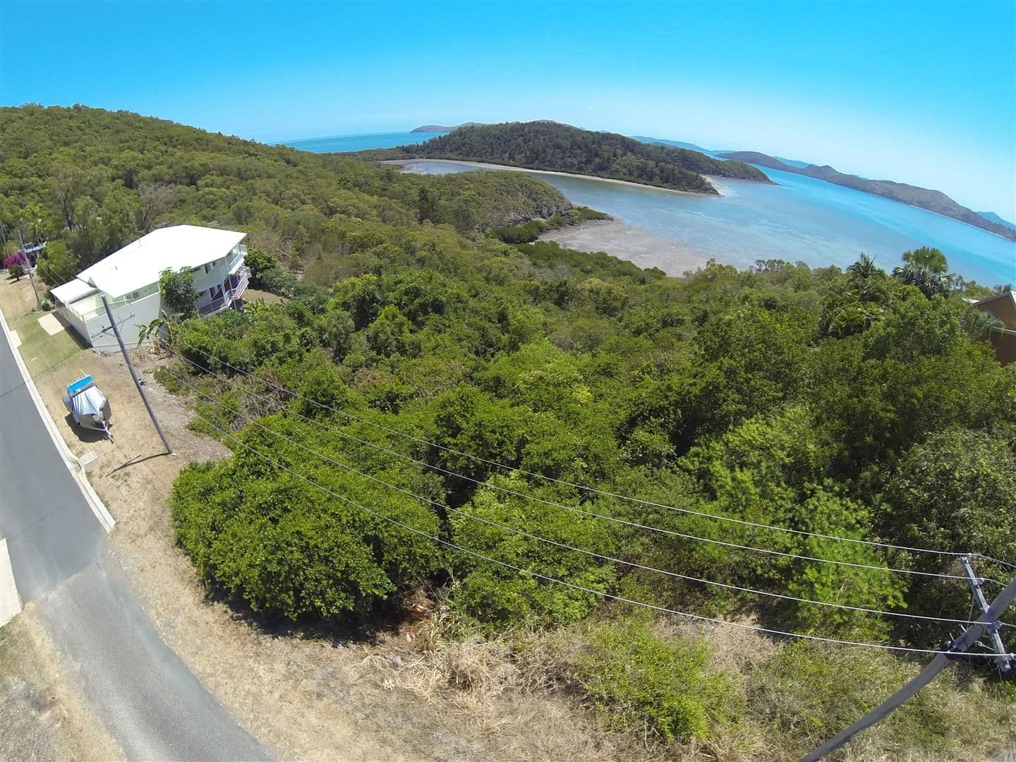 9 Passage Avenue, SHUTE HARBOUR QLD 4802, Shute Harbour - Thumbnail 4