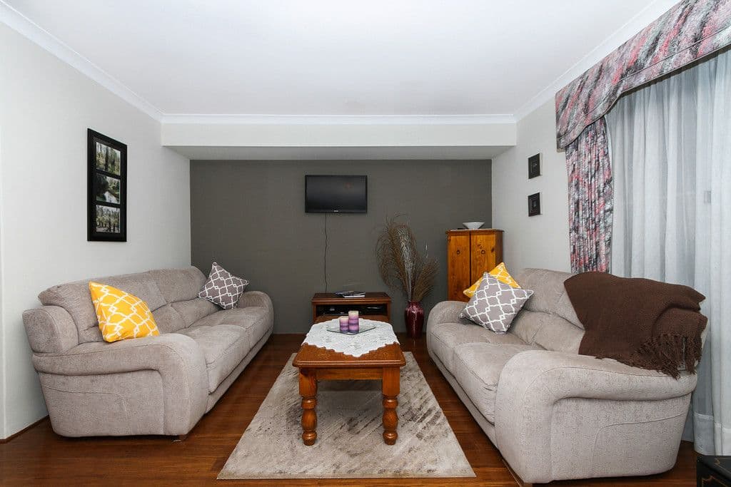9 Meadow Grove, Leeming WA 6149, Leeming - Thumbnail 2