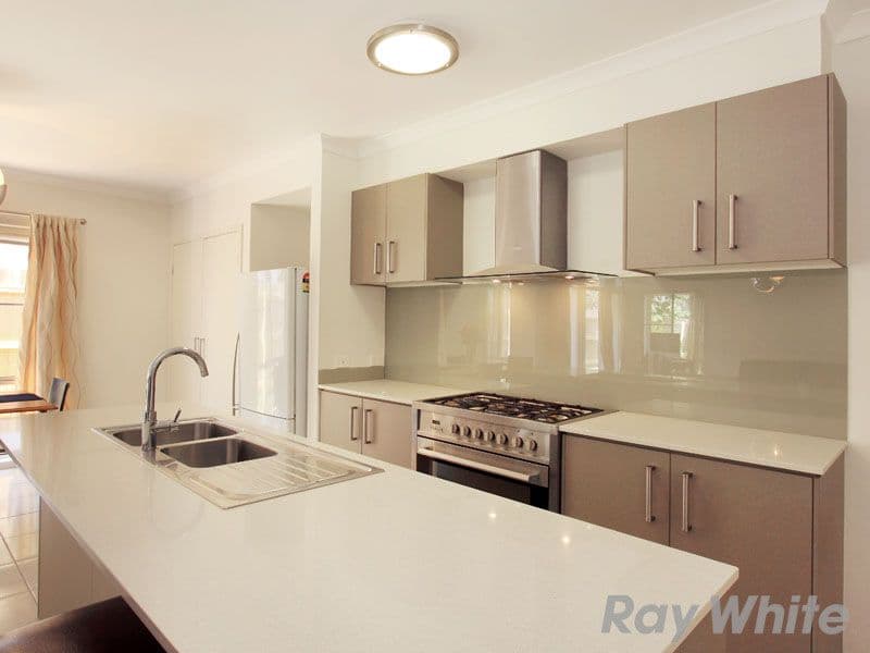 11 Booyong Place, BRIDGEMAN DOWNS QLD 4035, Bridgeman Downs - Thumbnail 3