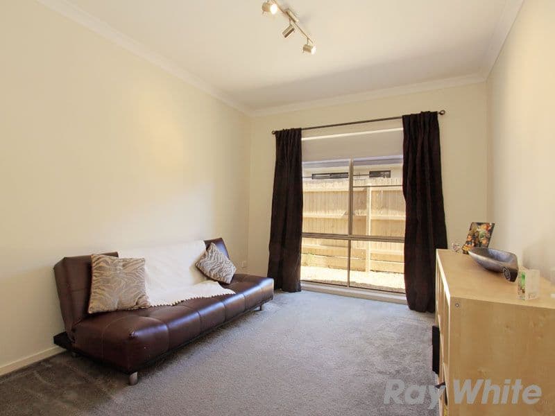 11 Booyong Place, BRIDGEMAN DOWNS QLD 4035, Bridgeman Downs - Thumbnail 5