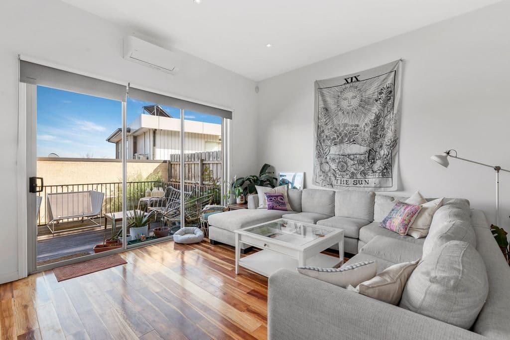 9 Melinga Crescent, Chadstone VIC 3148, Chadstone - Thumbnail 2