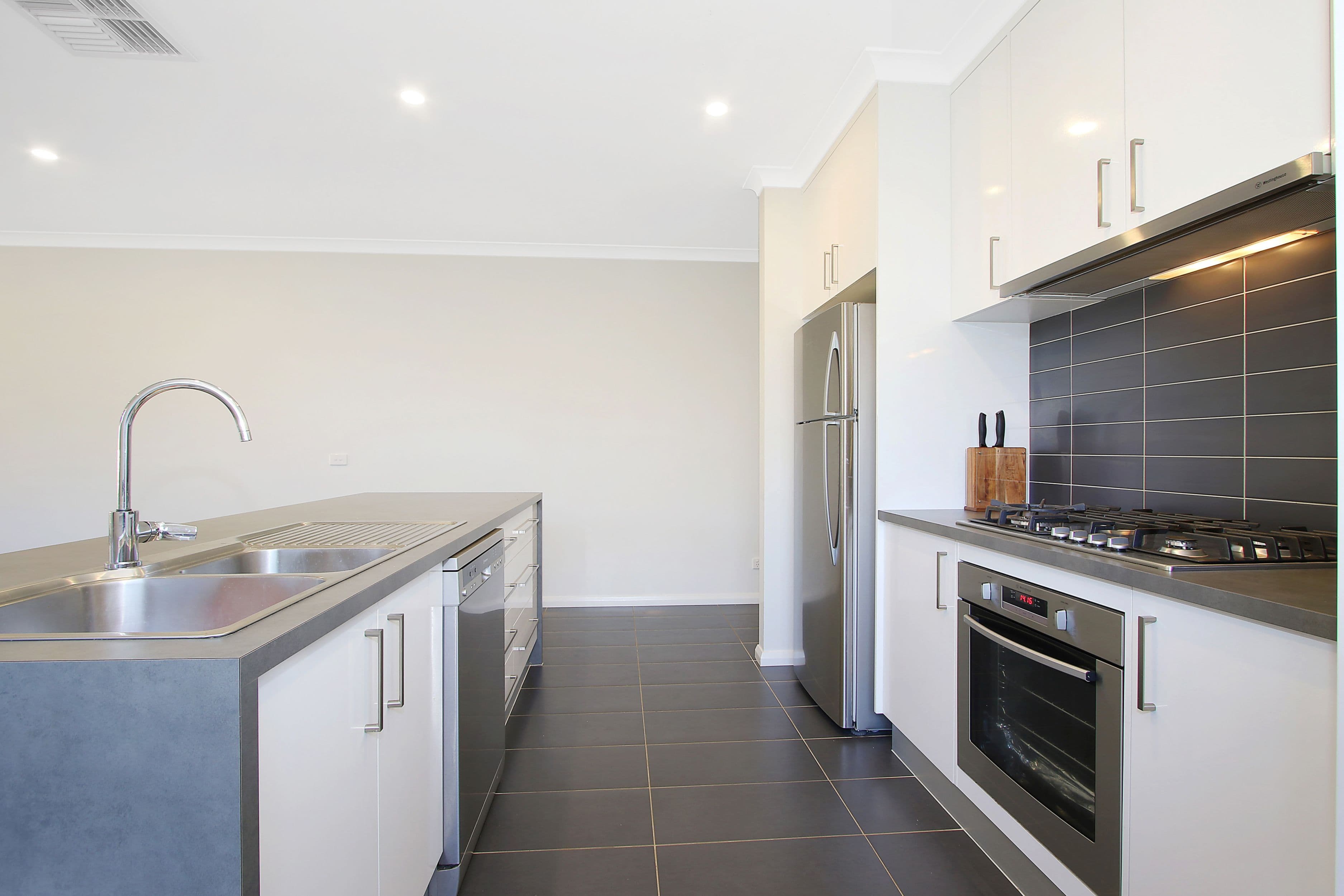 24 Silky Oak Avenue, Wodonga VIC 3690, Wodonga - Thumbnail 2