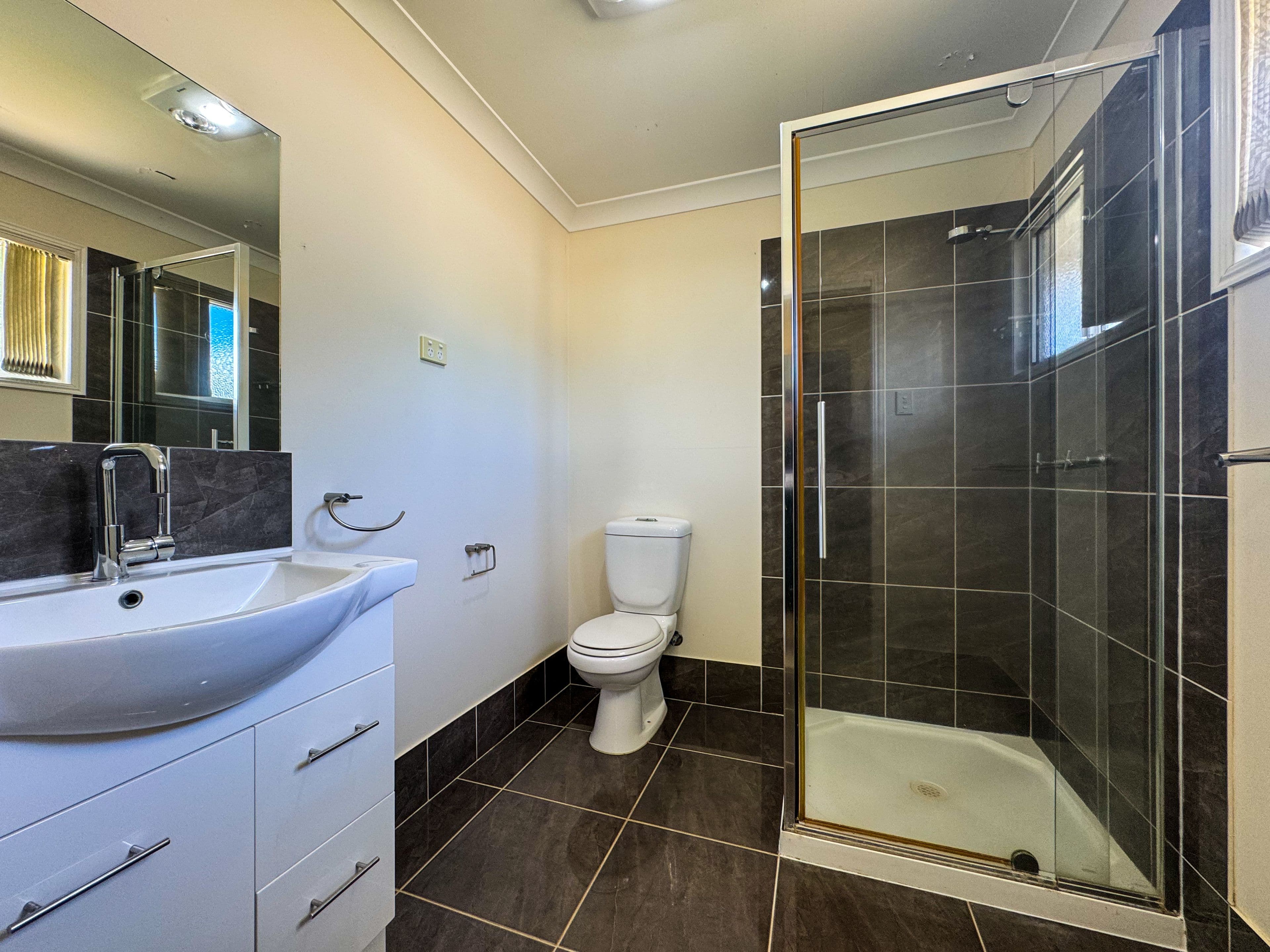 20 Miner Road, Longreach QLD 4730, Longreach - Thumbnail 5