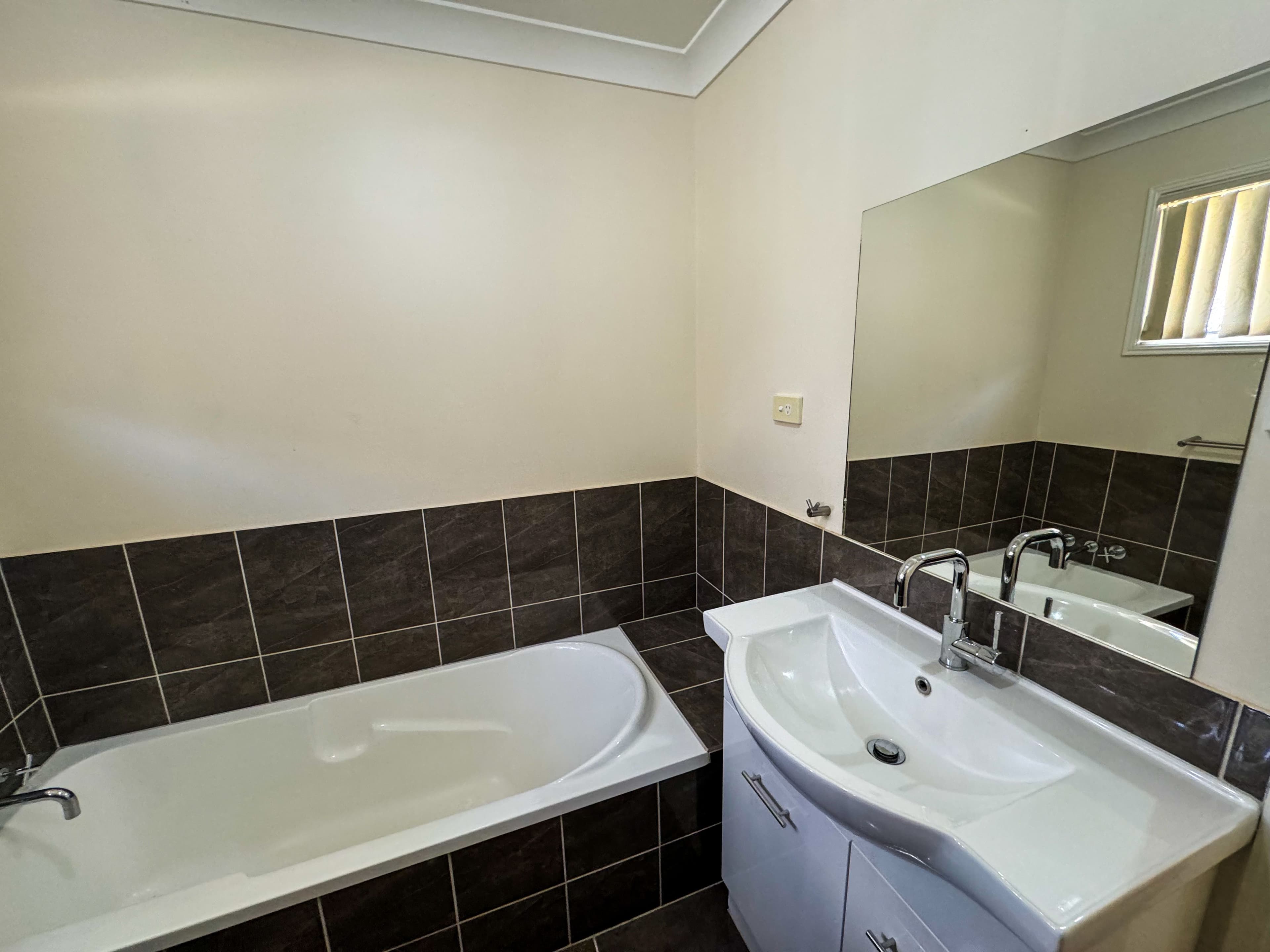20 Miner Road, Longreach QLD 4730, Longreach - Thumbnail 7