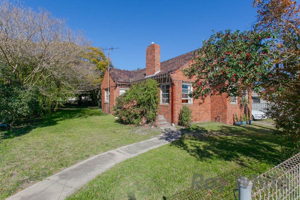 30 Glover Street, BELMONT NSW 2280, Belmont - Thumbnail 2