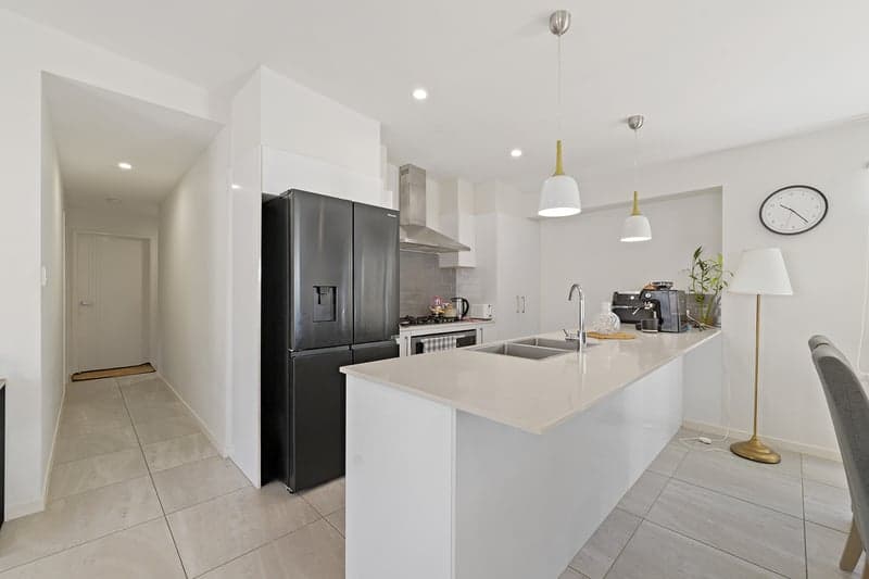 8 Macintyre Crescent, Pelican Waters - Thumbnail 4
