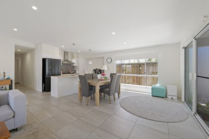 8 Macintyre Crescent, Pelican Waters - Thumbnail 6