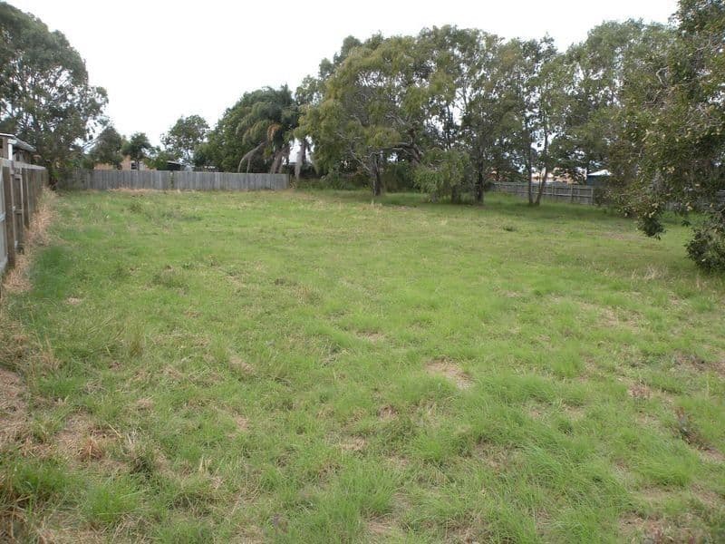 48 Ocean Street, BURNETT HEADS QLD 4670, Burnett Heads - Thumbnail 2