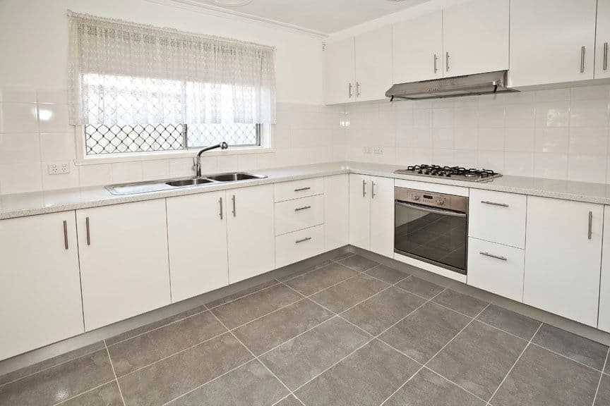 8 Academy Avenue, WHEELERS HILL VIC 3150, Wheelers Hill - Thumbnail 3