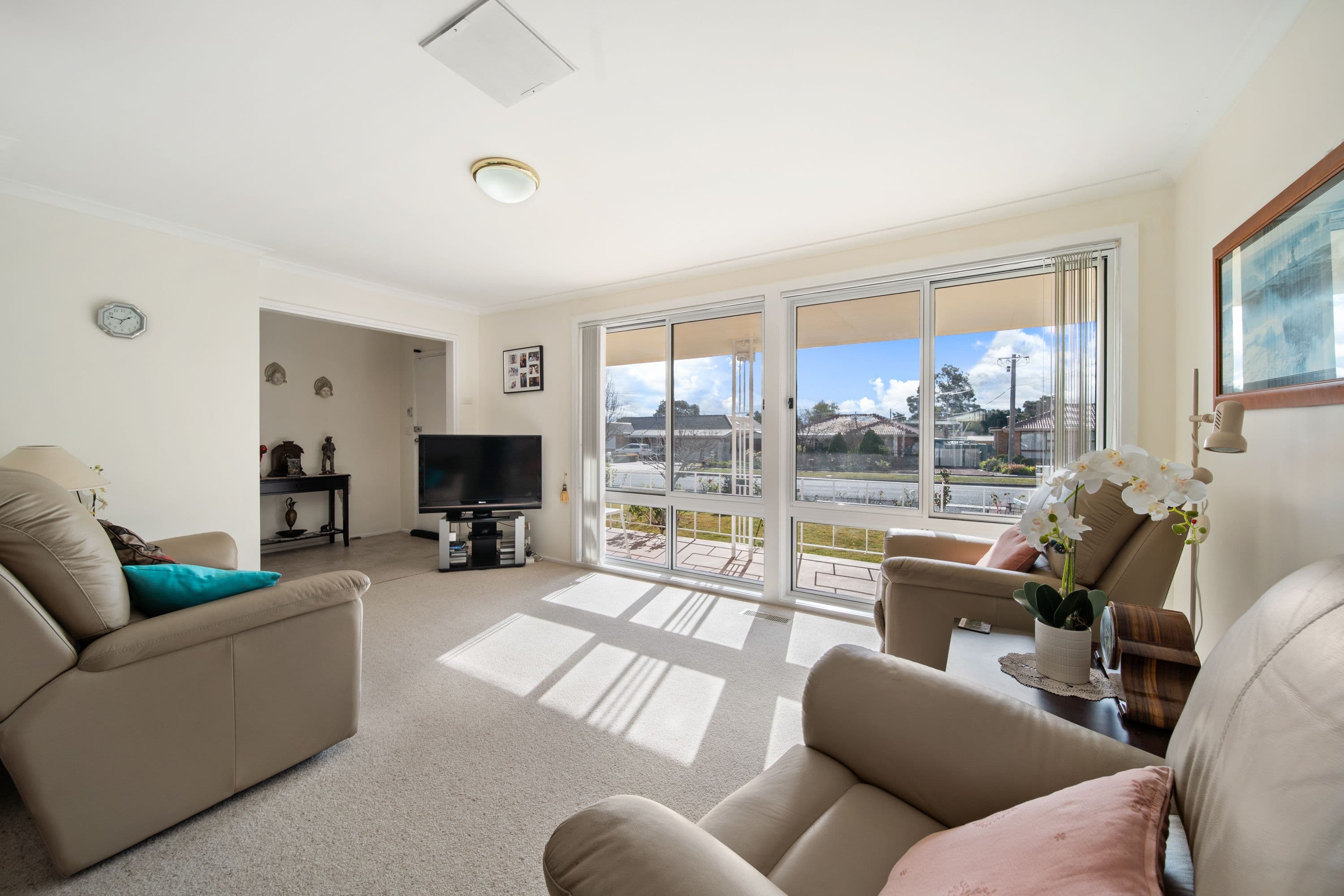 11 Castieau Street, Higgins ACT 2615, Higgins - Thumbnail 2