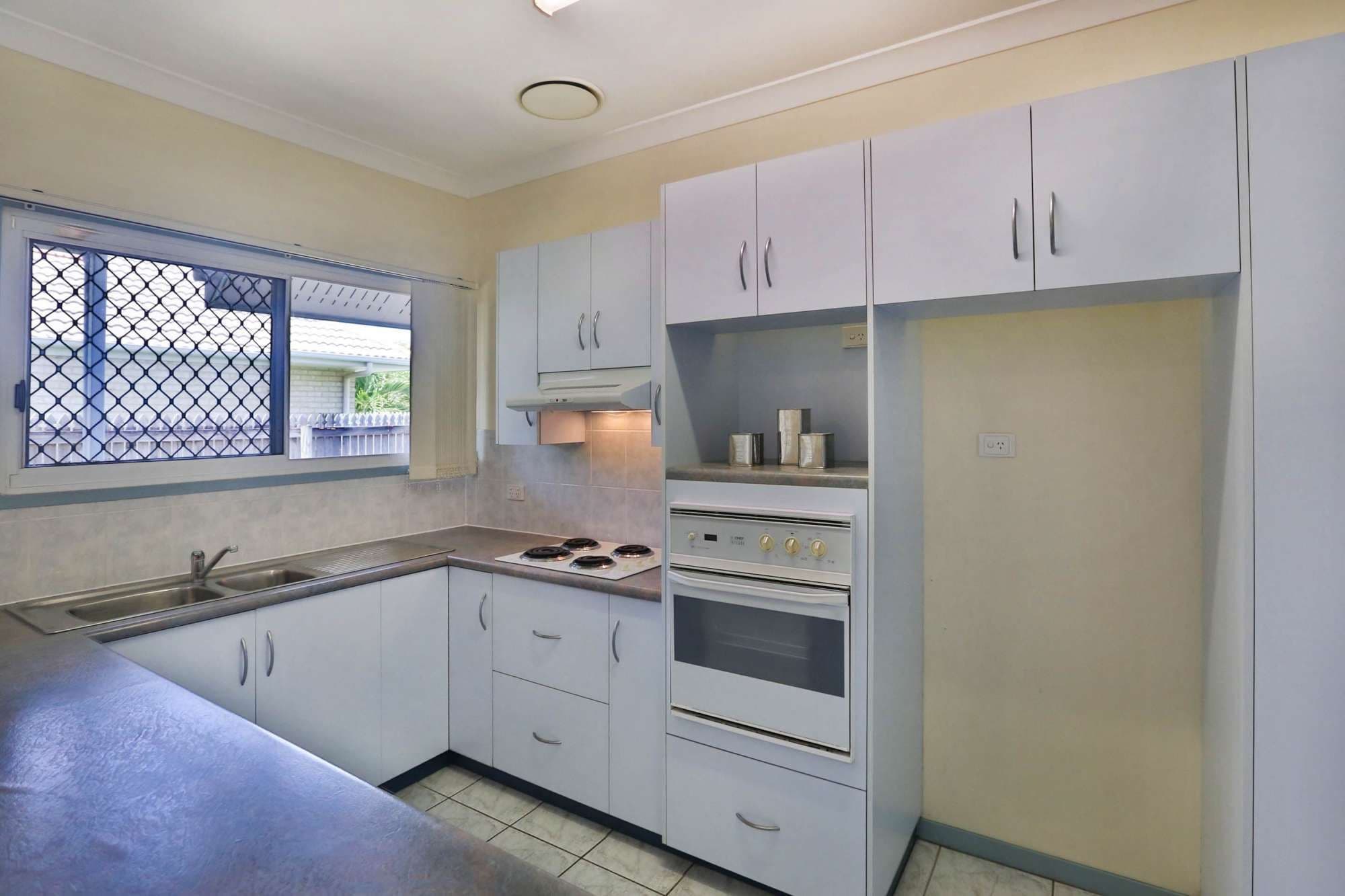 11 Evergreen Drive, KIRWAN QLD 4817, Kirwan - Thumbnail 2