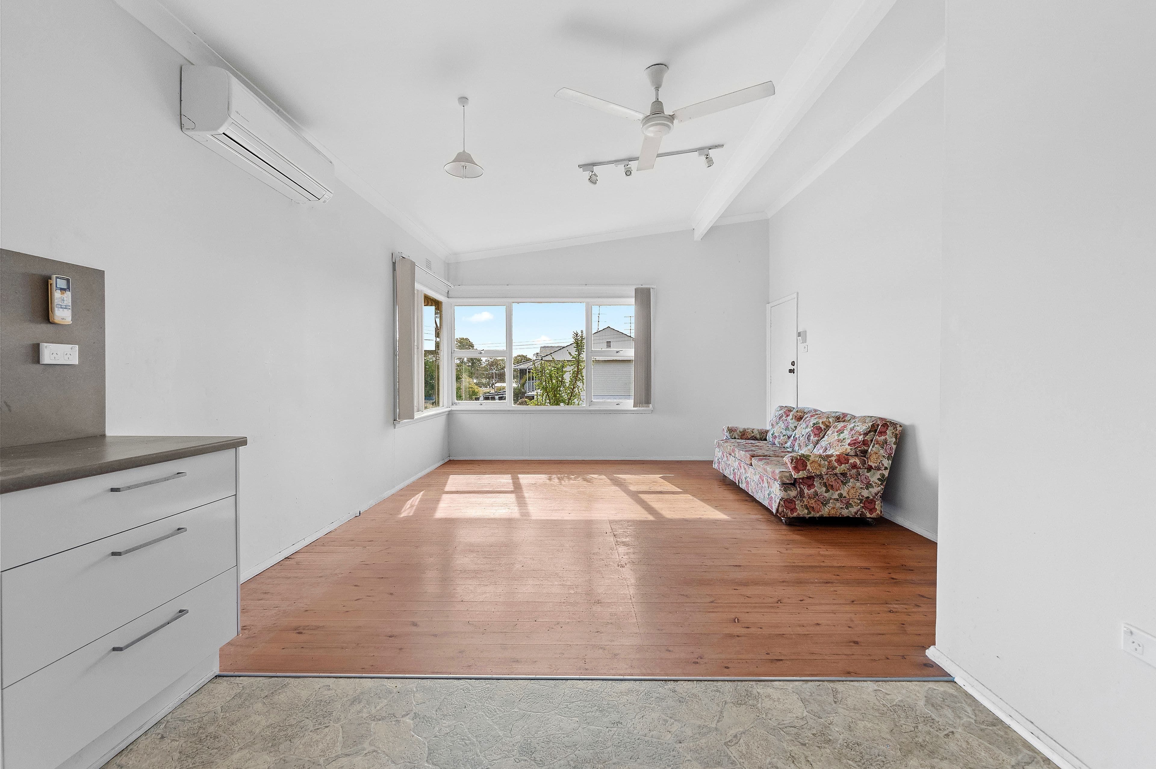 1 Greenway Avenue, Mannering Park NSW 2259, Mannering Park - Thumbnail 5