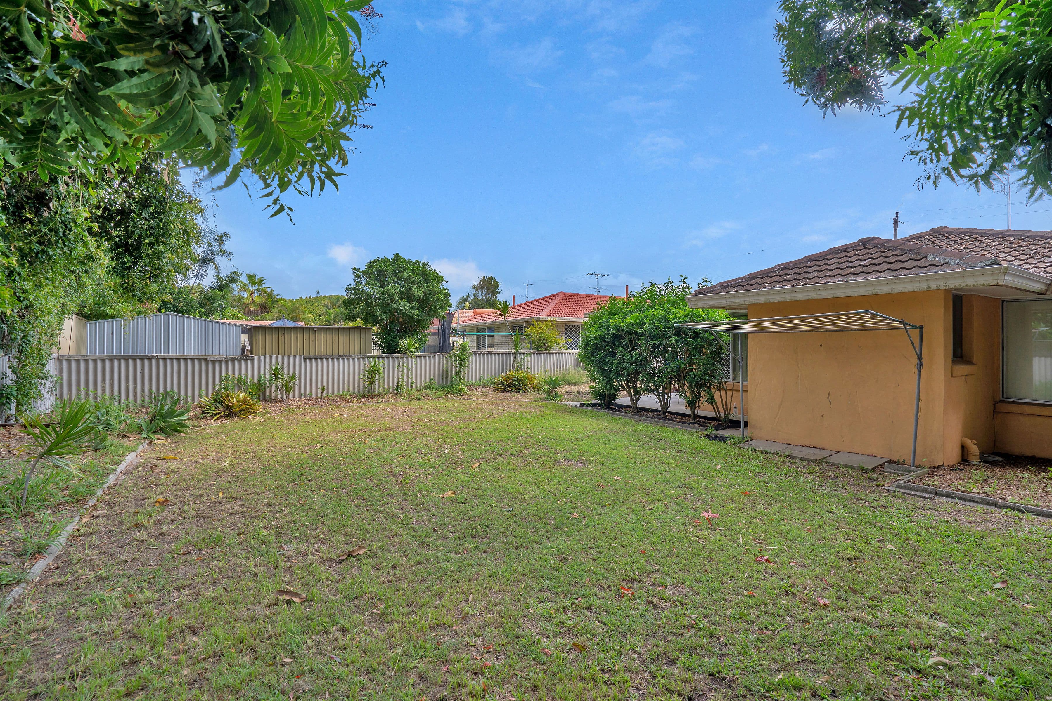 30 Bordeaux Parade, Mermaid Waters QLD 4218, Mermaid Waters - Thumbnail 3