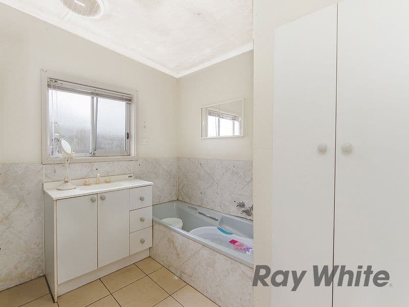 5 McArthur Avenue, St Albans VIC 3021, St Albans - Thumbnail 4