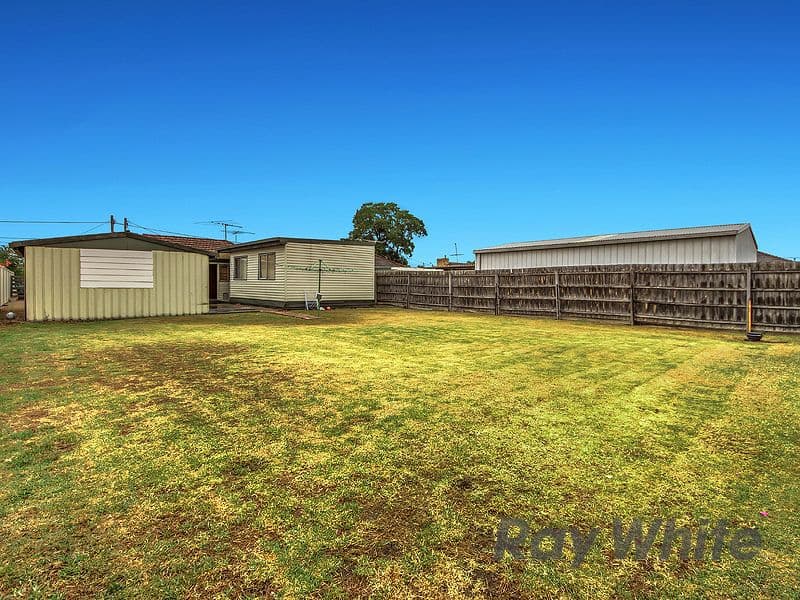 5 McArthur Avenue, St Albans VIC 3021, St Albans - Thumbnail 5
