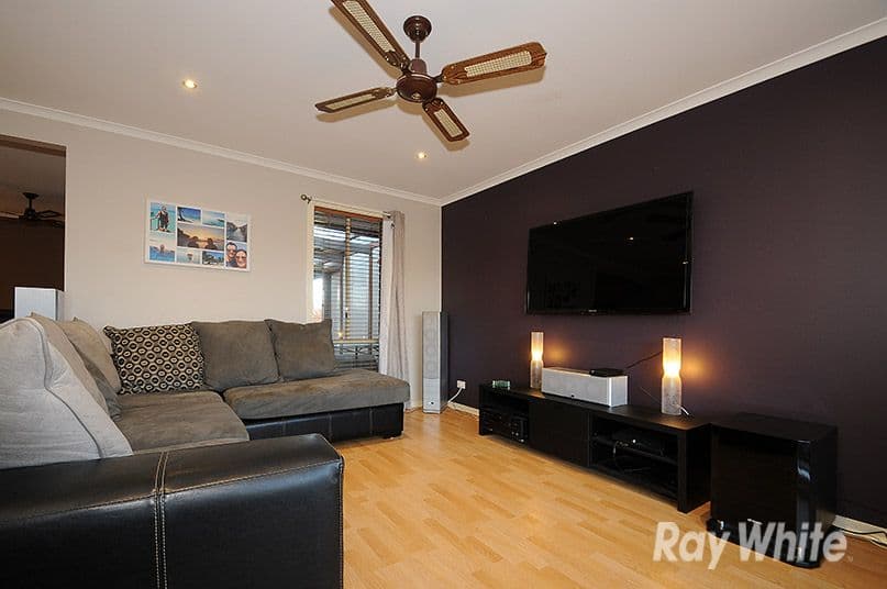 8 Gowrie Place, Cranbourne West VIC 3977, Cranbourne West - Thumbnail 3