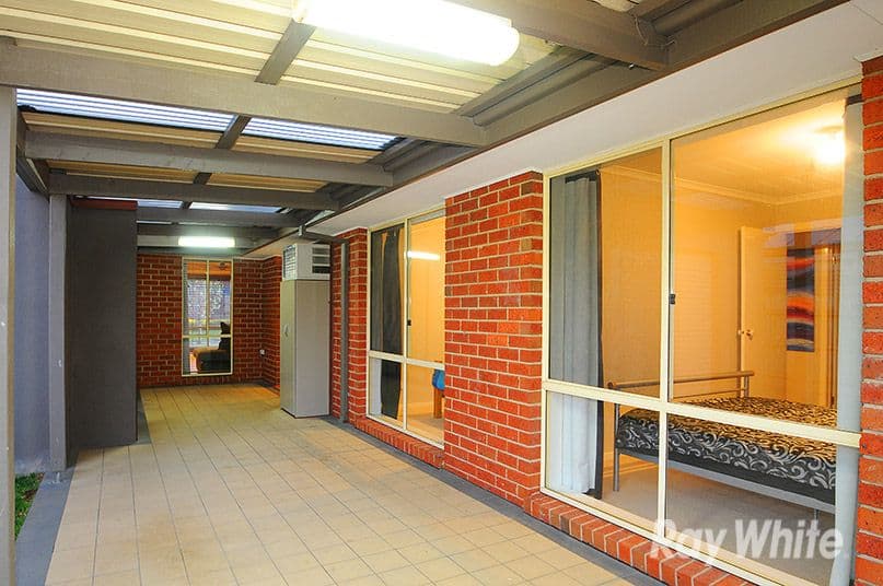 8 Gowrie Place, Cranbourne West VIC 3977, Cranbourne West - Thumbnail 7