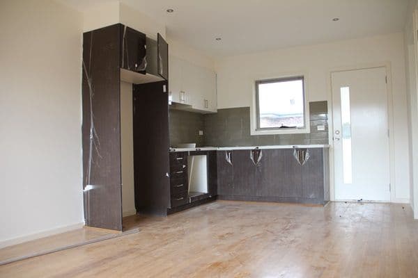 19 Central Avenue, Thomastown VIC 3074, Thomastown - Thumbnail 2