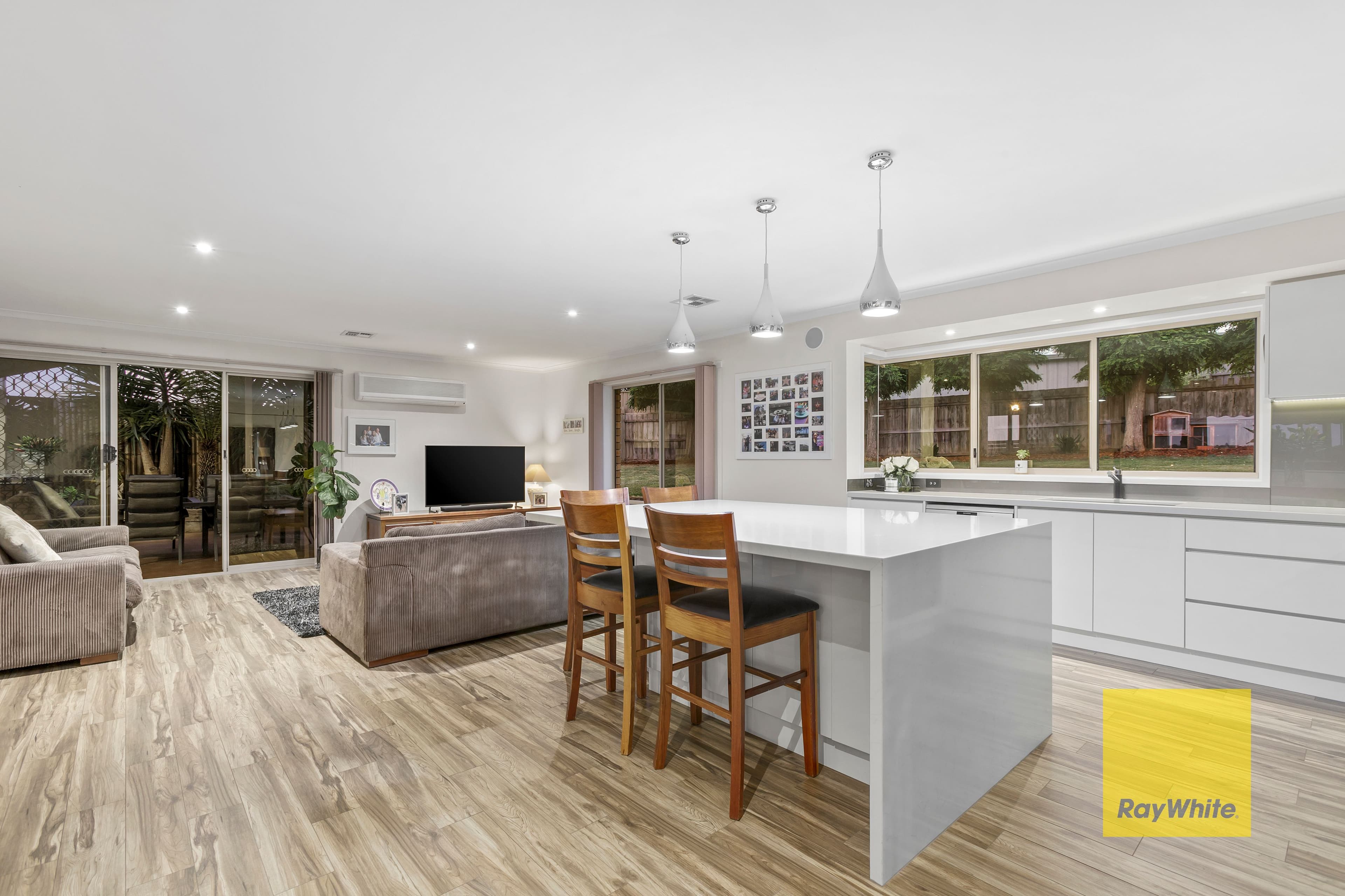8 Tavuzzi Terrace, Edens Landing QLD 4207, Edens Landing - Thumbnail 3