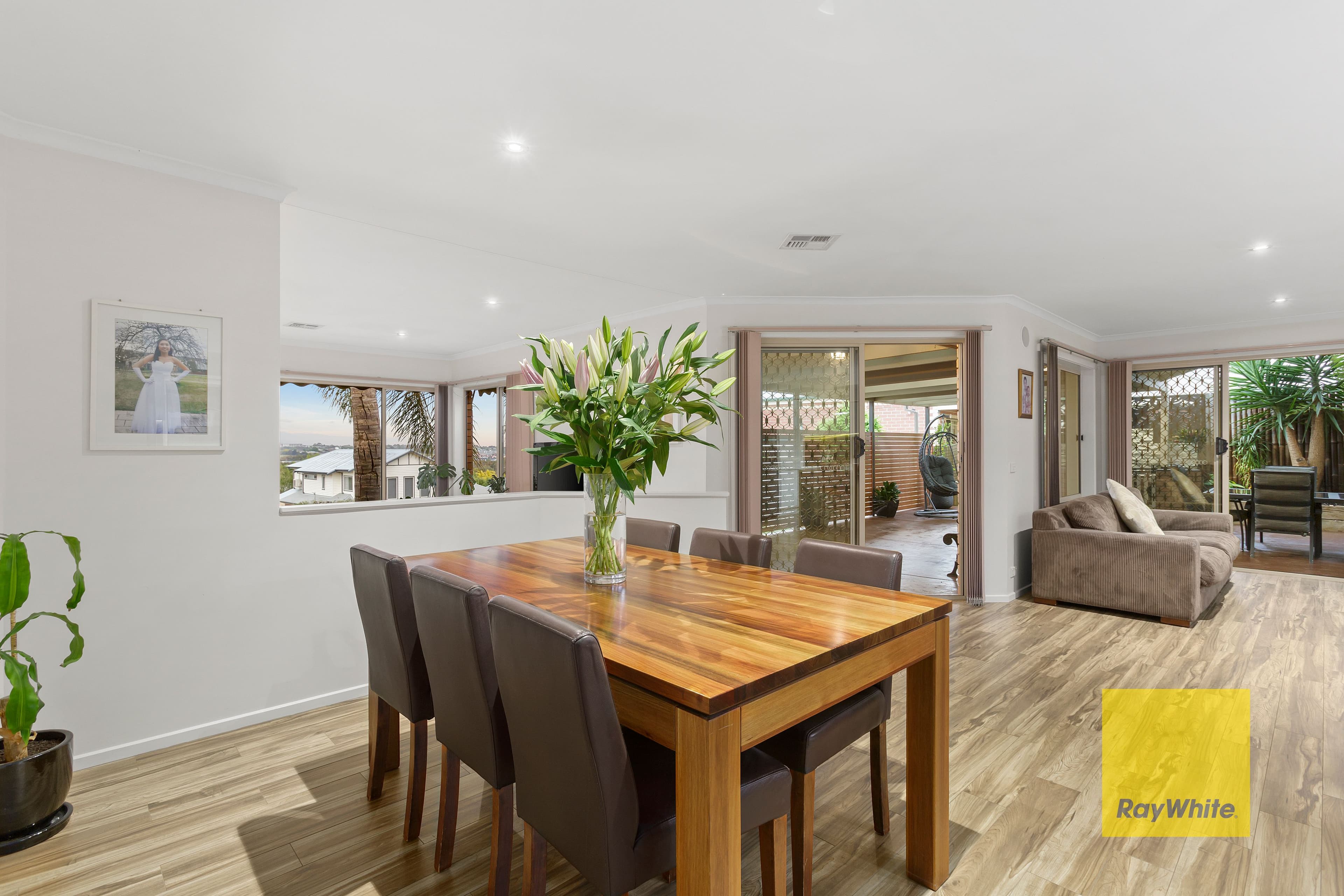 8 Tavuzzi Terrace, Edens Landing QLD 4207, Edens Landing - Thumbnail 4