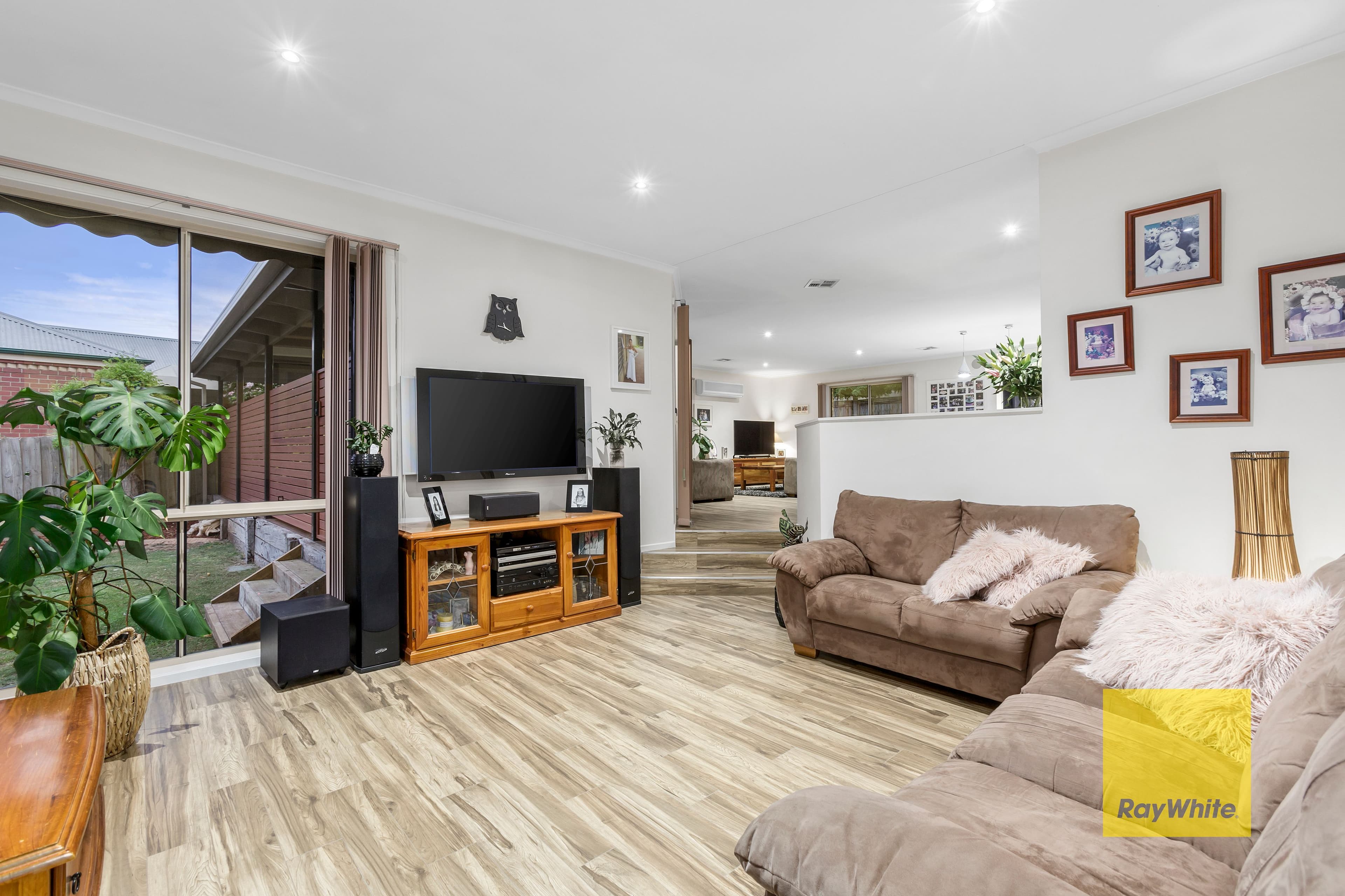 8 Tavuzzi Terrace, Edens Landing QLD 4207, Edens Landing - Thumbnail 7