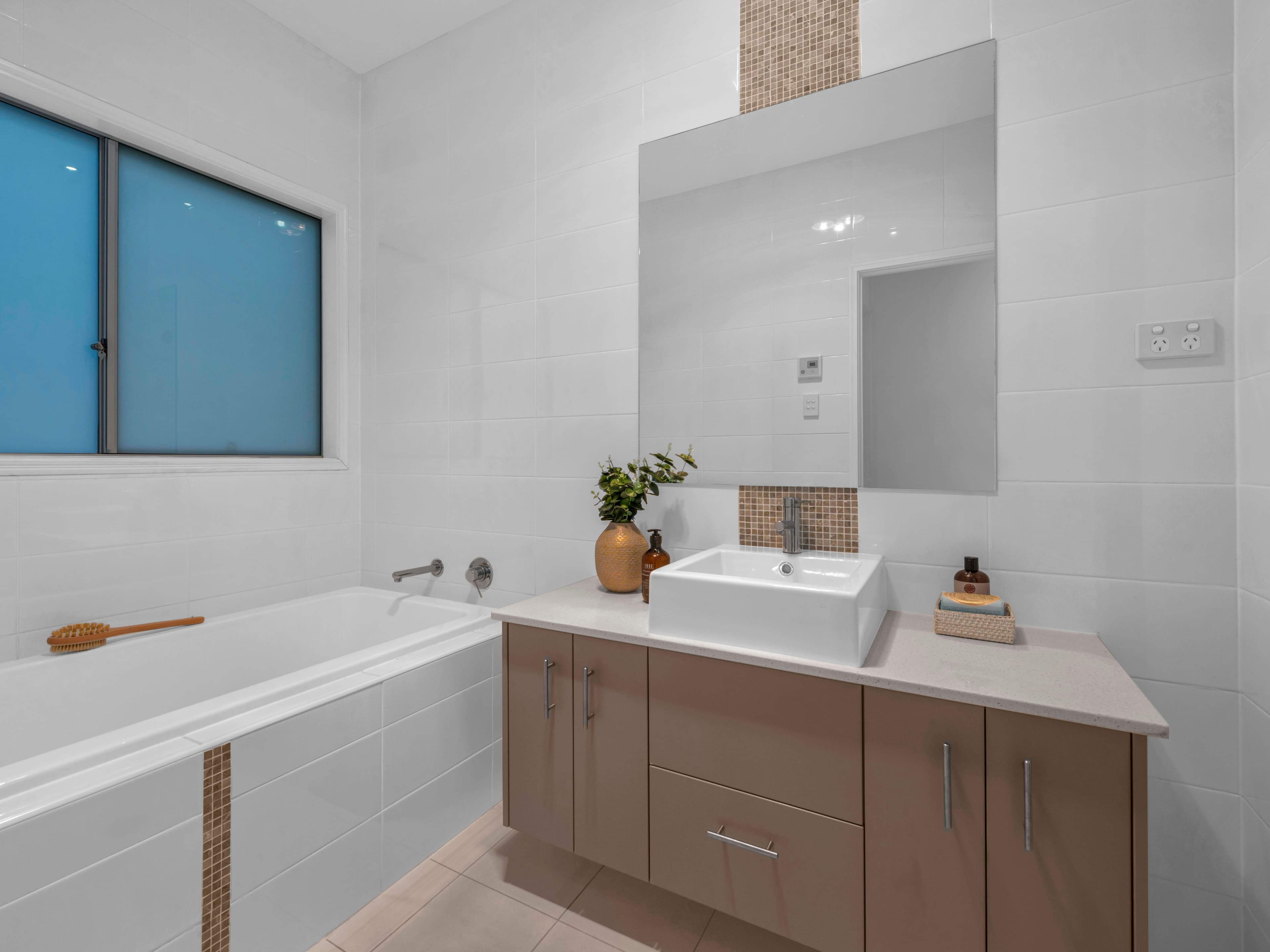 93 Woodville Street, Hendra QLD 4011, Hendra - Thumbnail 4