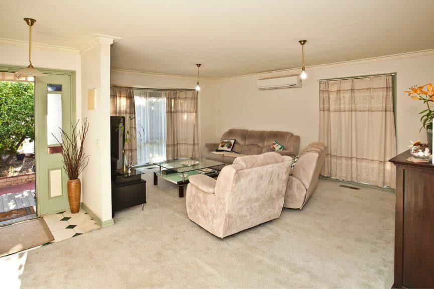 8 Cora Court, MOUNT WAVERLEY VIC 3149, Mount Waverley - Thumbnail 4