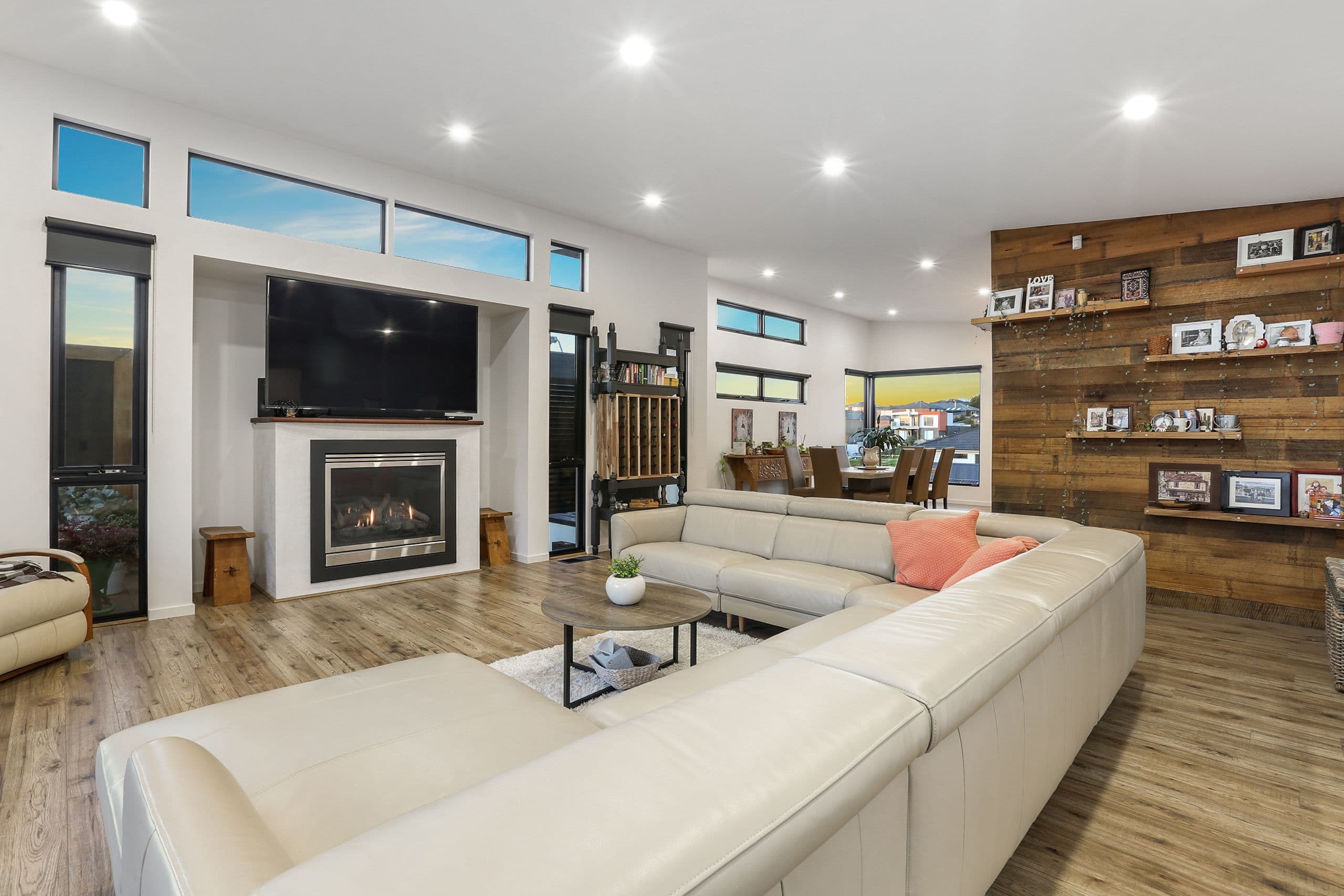 4 Woolondoon Drive, Highton VIC 3216, Highton - Thumbnail 3