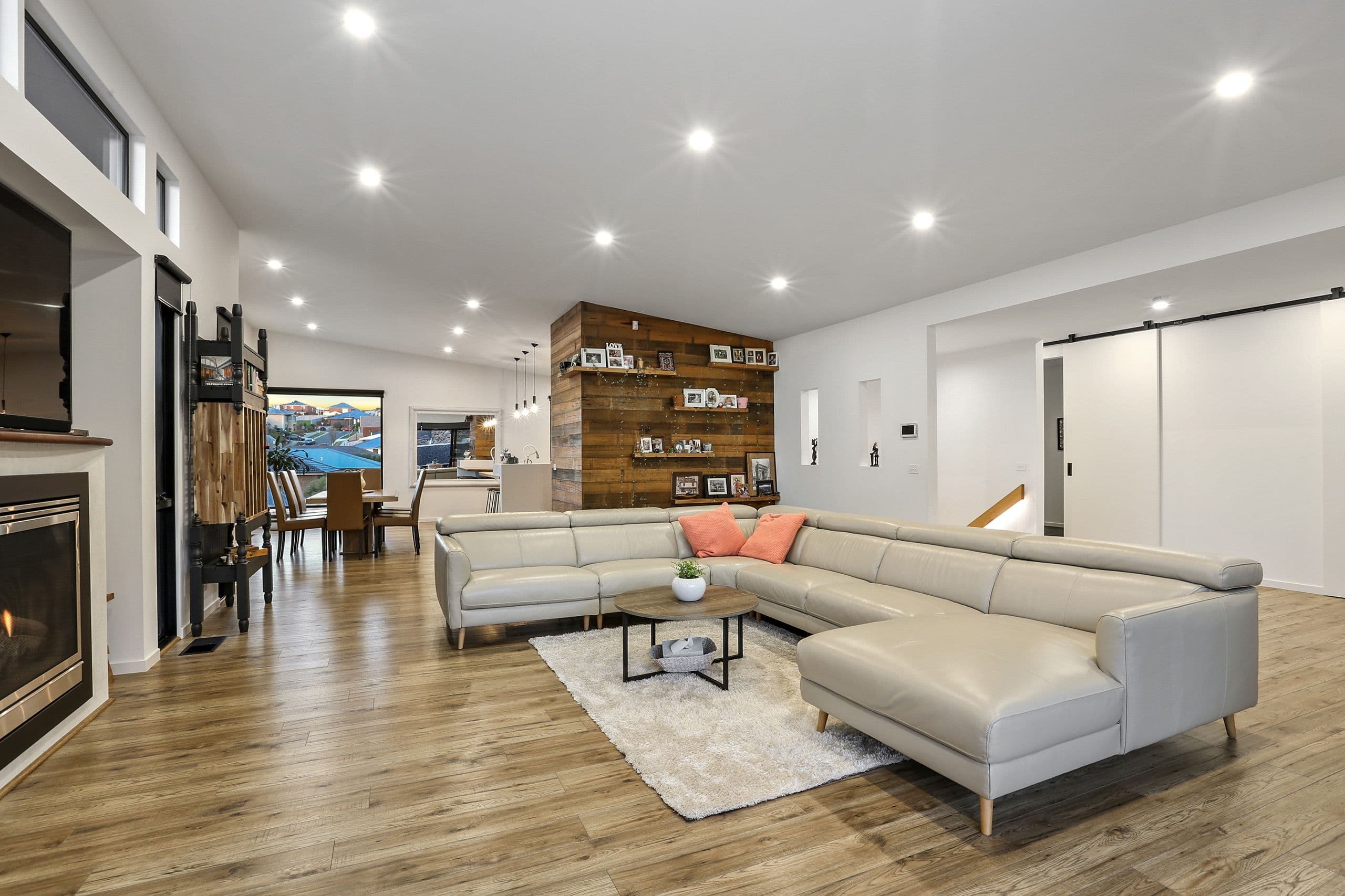 4 Woolondoon Drive, Highton VIC 3216, Highton - Thumbnail 4