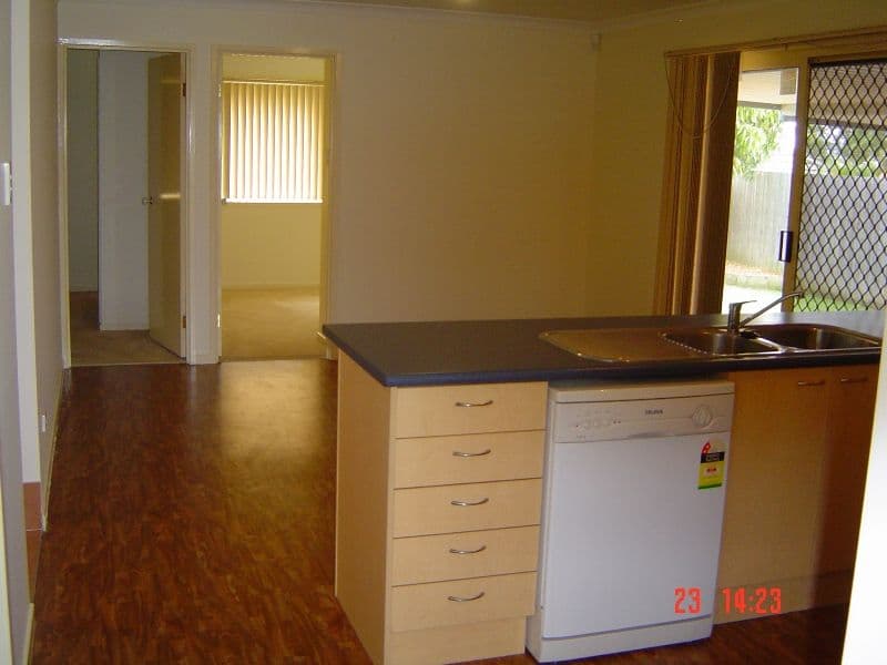 16 Picot Crescent, RUNCORN QLD 4113, Runcorn - Thumbnail 3
