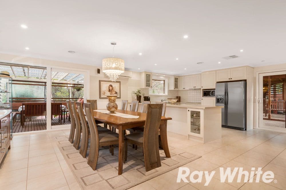 4 Yonde Court, Greensborough VIC 3088, Greensborough - Thumbnail 2