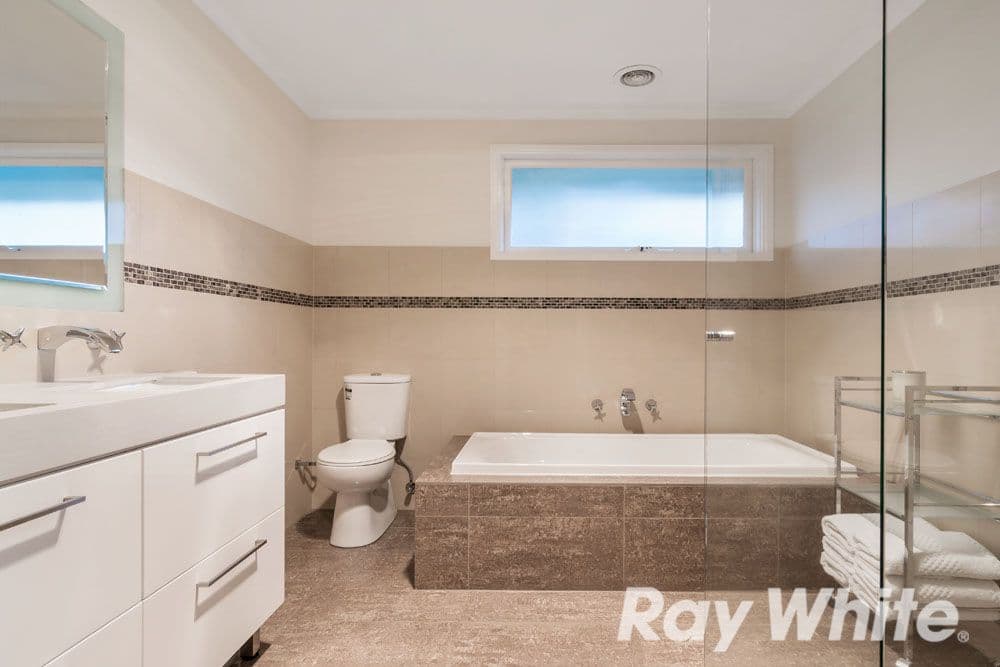 4 Yonde Court, Greensborough VIC 3088, Greensborough - Thumbnail 6