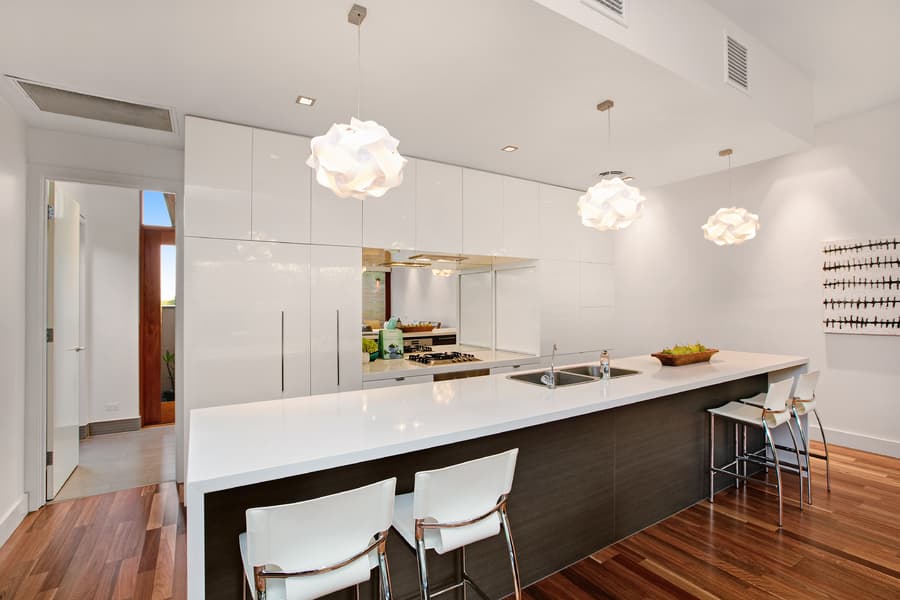 3 Dix Avenue, Marden - Thumbnail 3