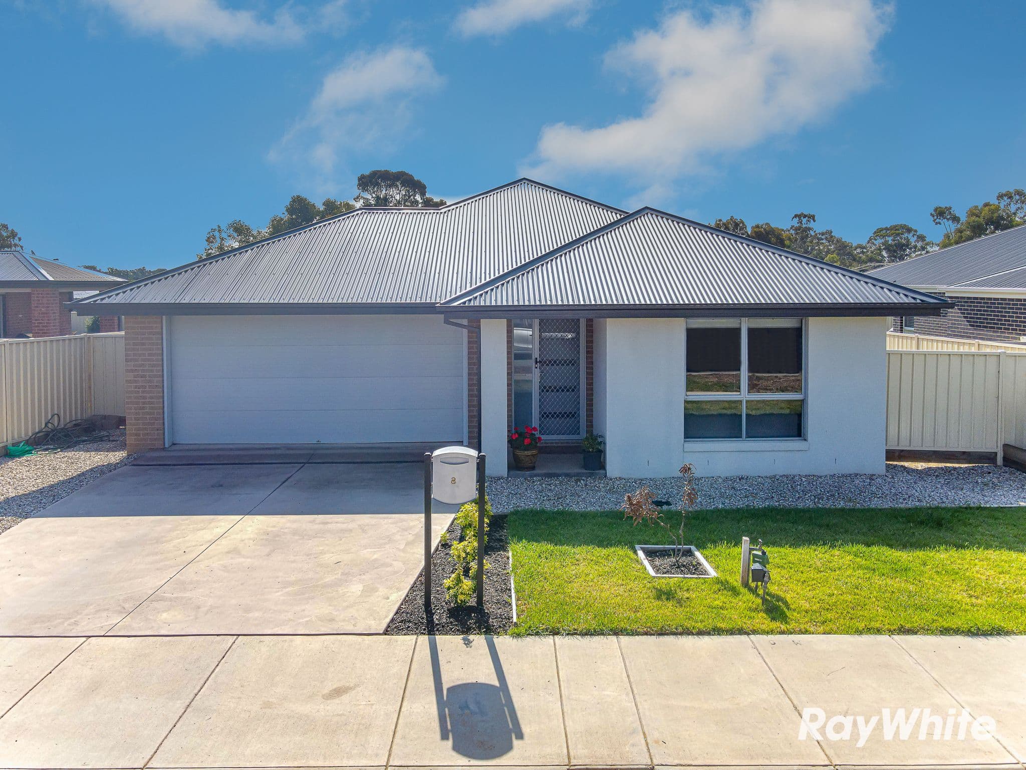8 Jenolian Street, Huntly VIC 3551, Huntly - Thumbnail 2