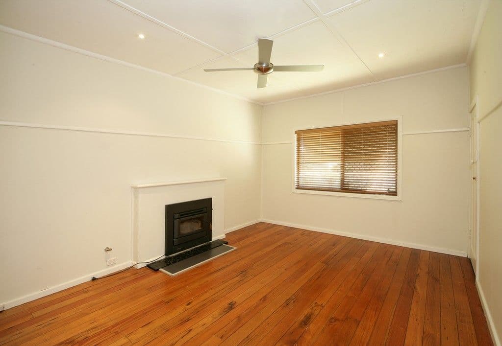 54 Gormly Avenue, Wagga Wagga - Thumbnail 3